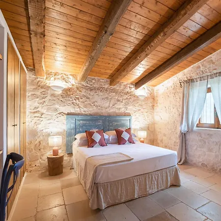 Trullo Fantastico Villa *